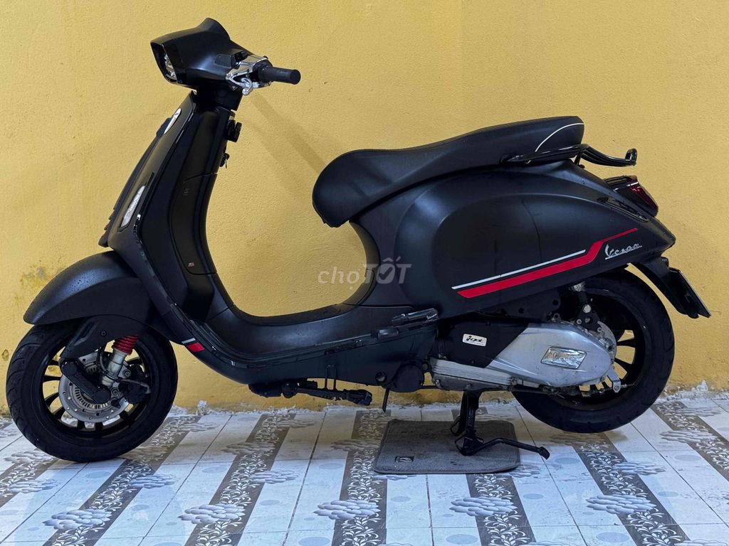 Sprin Noteo đèn LED đời 2022 đen mờ mới 97%
