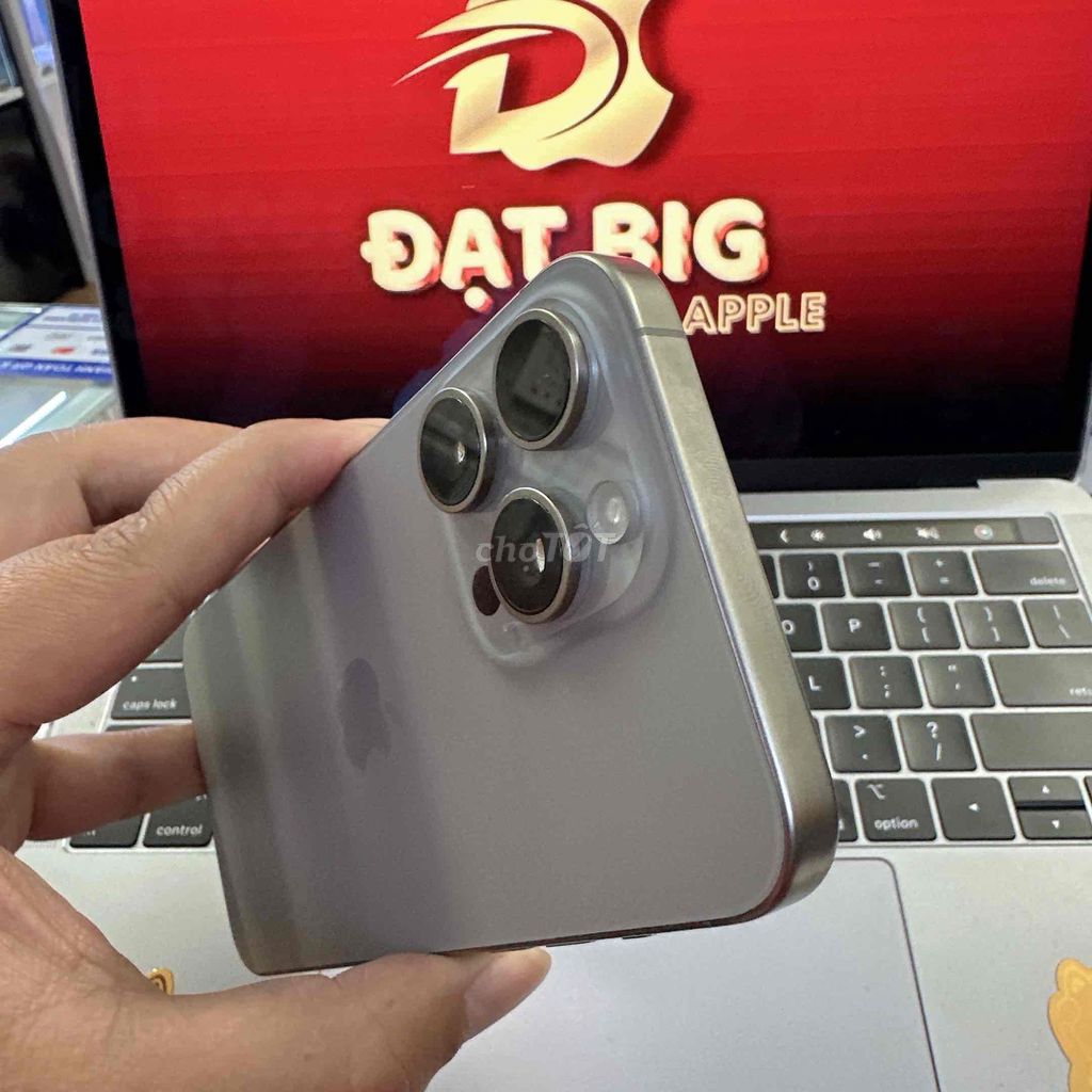 Фото 3: Apple iPhone 15 Pro Max 256GB Серый 97% Зин красивый
