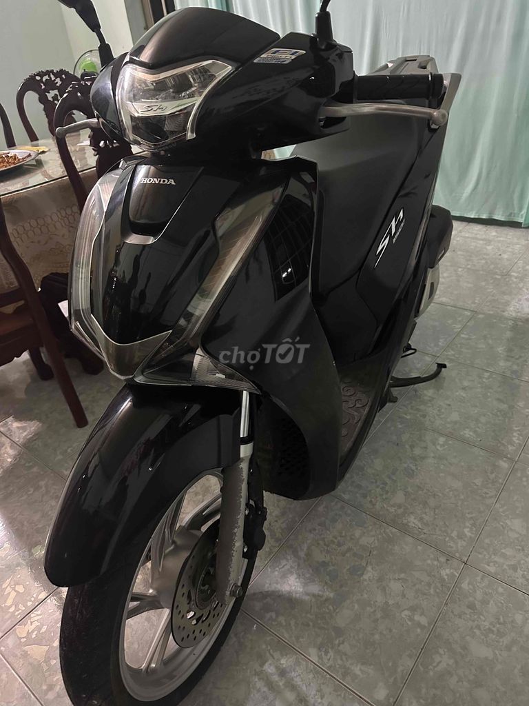 Фото 2: Honda SHVN 150 ABS 2017 Черный 22.224 км