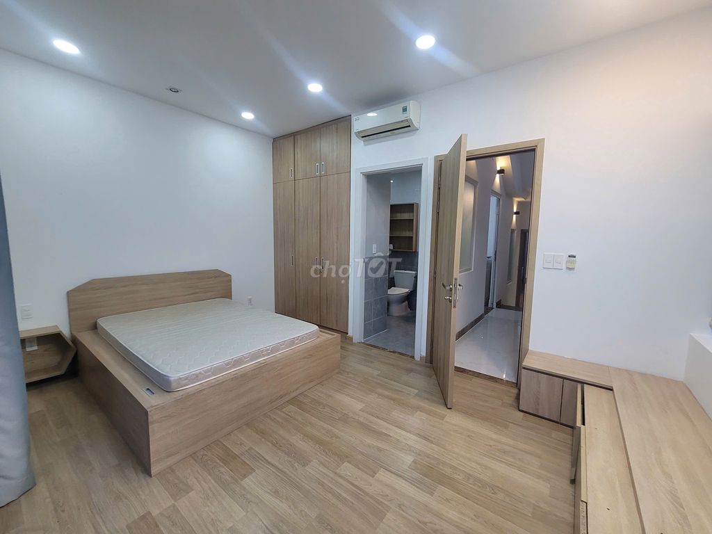 Аренда виллы 3 этажа, 4 спальни, Gia Hòa рядом с Đỗ Xuân Hợp, Cầu Năm Lý