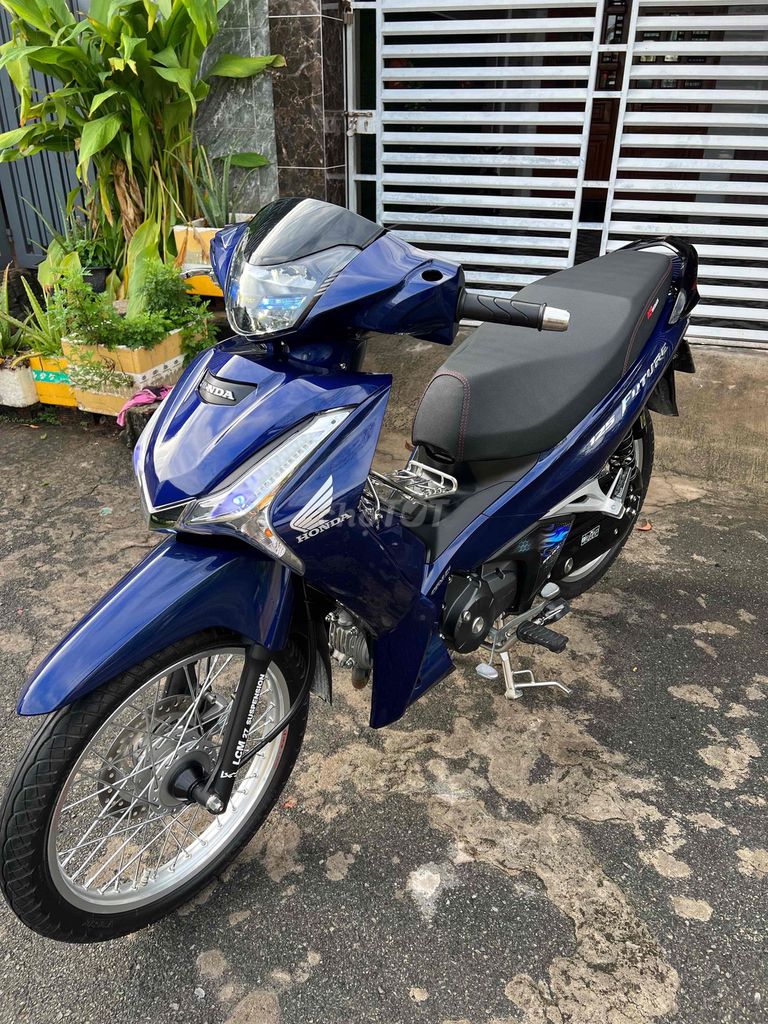 Фото 2: Honda Future 125 2025 Синий Автоматический