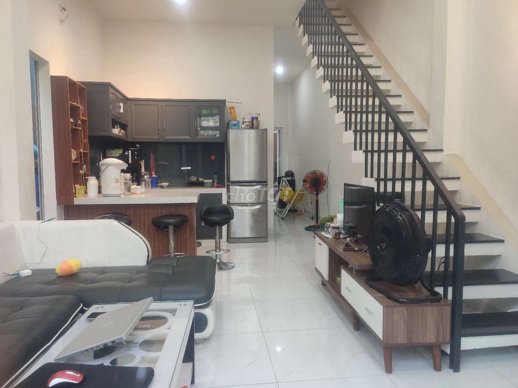 Фото 2: Продаю дом, в котором живу