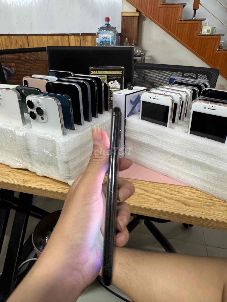 Фото 2: Apple iPhone 11 Pro Max 64GB Серый Б/У