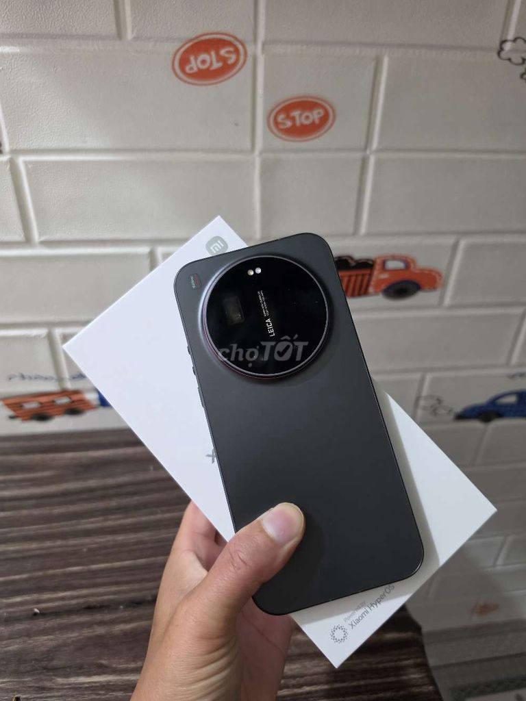 Xiaomi 17 Ultra 16GB/512GB черный, продажа или обмен