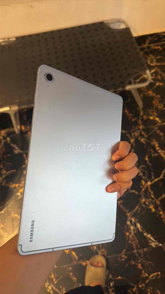 Фото 2: Samsung Galaxy Tab S10 FE Серый 128Гб