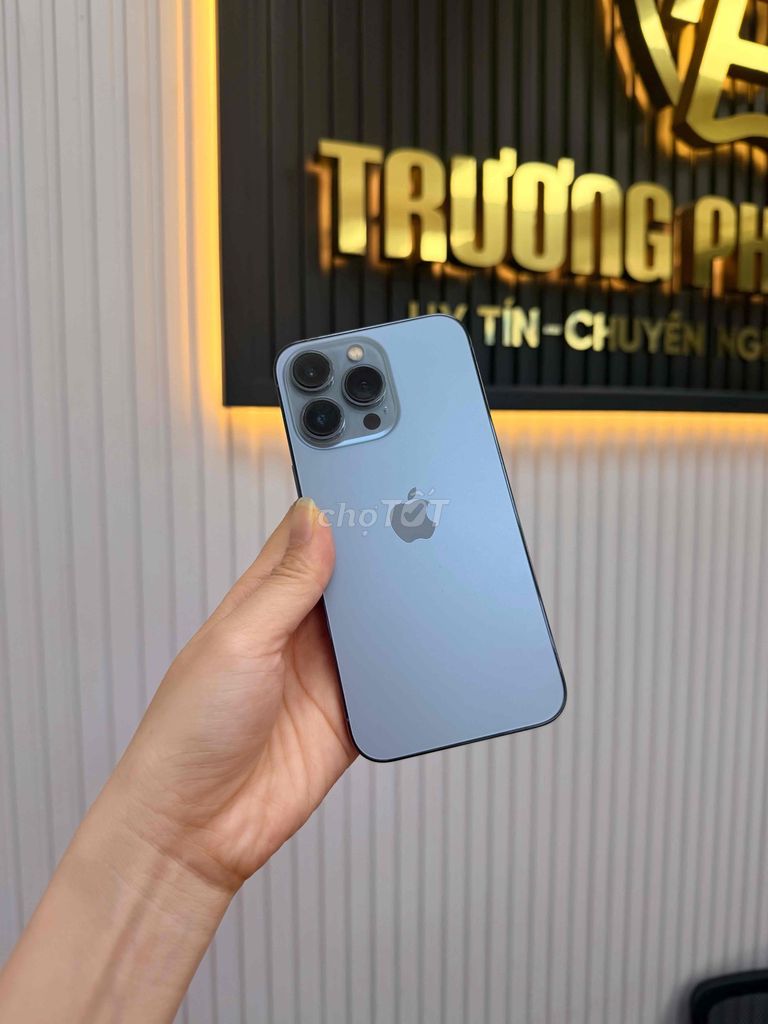 Apple iPhone 13 Pro 128GB синий, отличное состояние