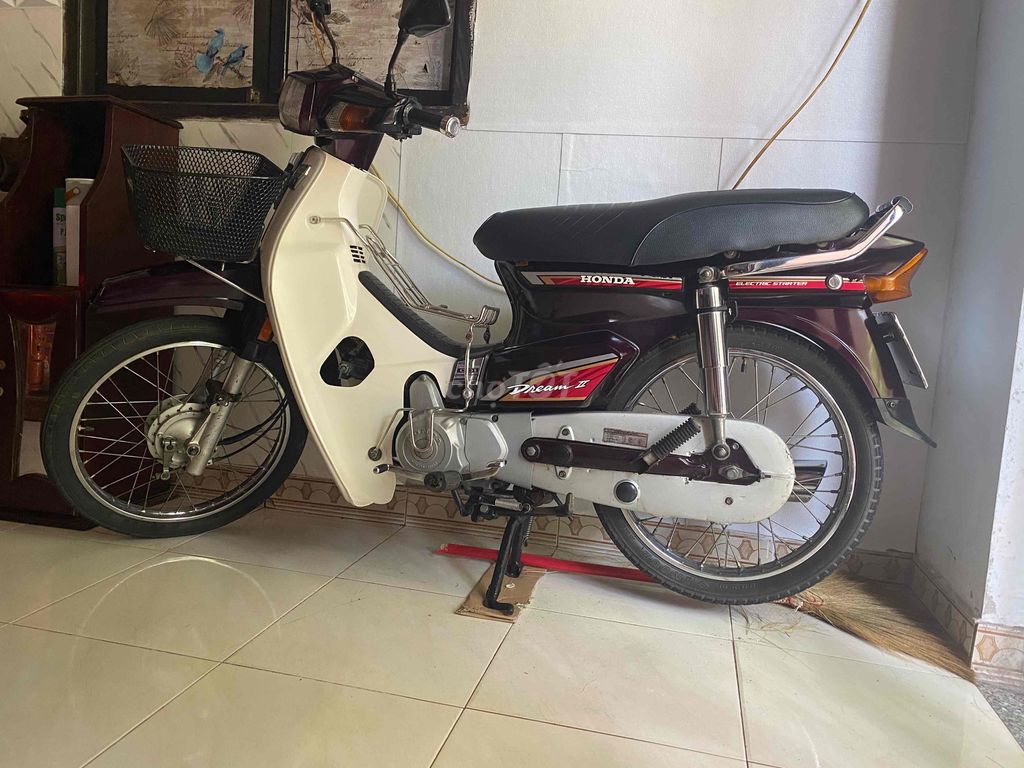 Фото 2: Honda Dream II Красная слива Оригинал