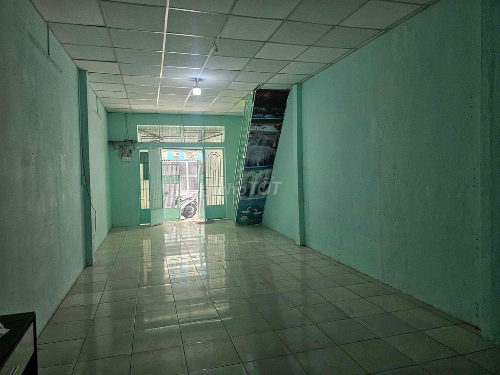 Фото 3: Сдается дом H6M Thoại Ngọc Hầu - 4x16 - первый этаж + полуэтаж_2 санузла