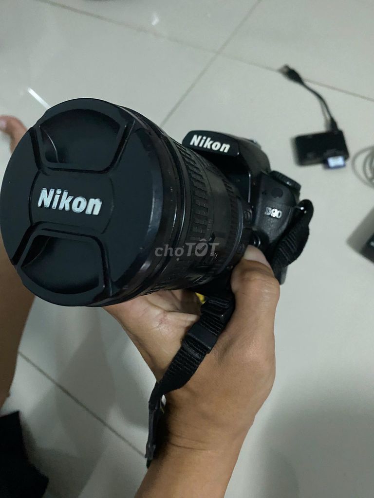 Фото 3: Фотоаппарат Nikon D90 DSLR черный, объектив 18-200mm