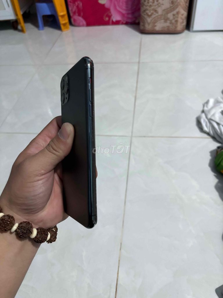 Фото 3: Apple iPhone 11 Pro Max 256GB черный, аппарат в отличном состоянии