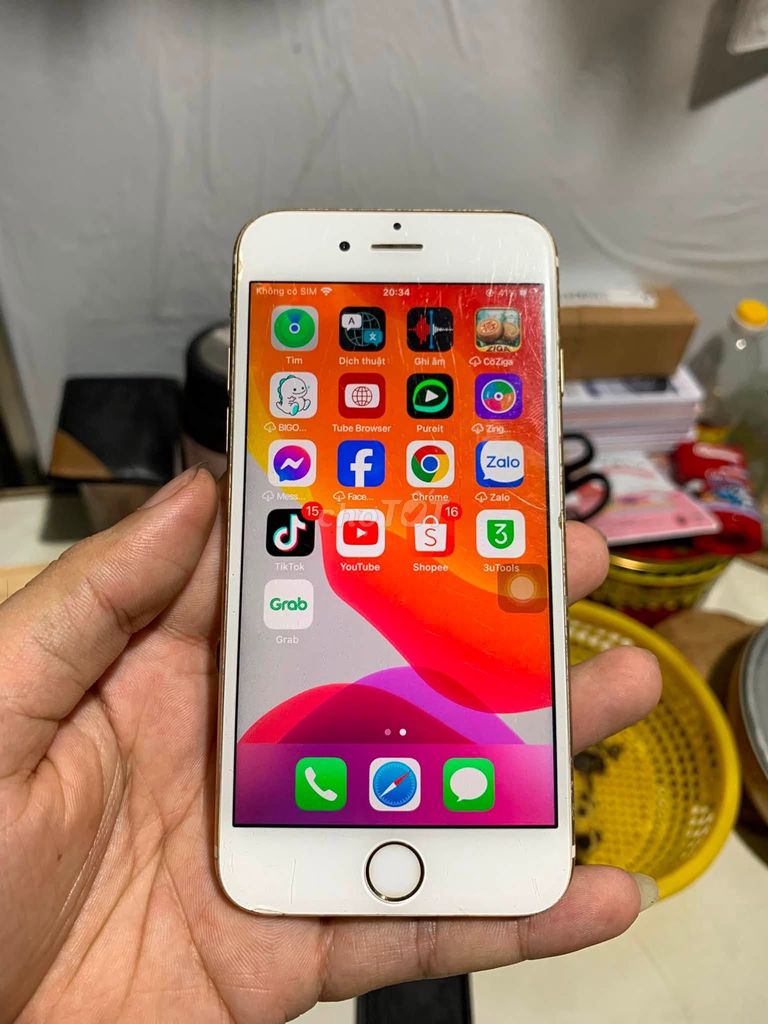 Apple iPhone 6s золотой, б/у