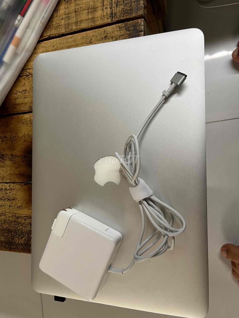 Apple MacBook Air i5 13 inch 4GB Silver