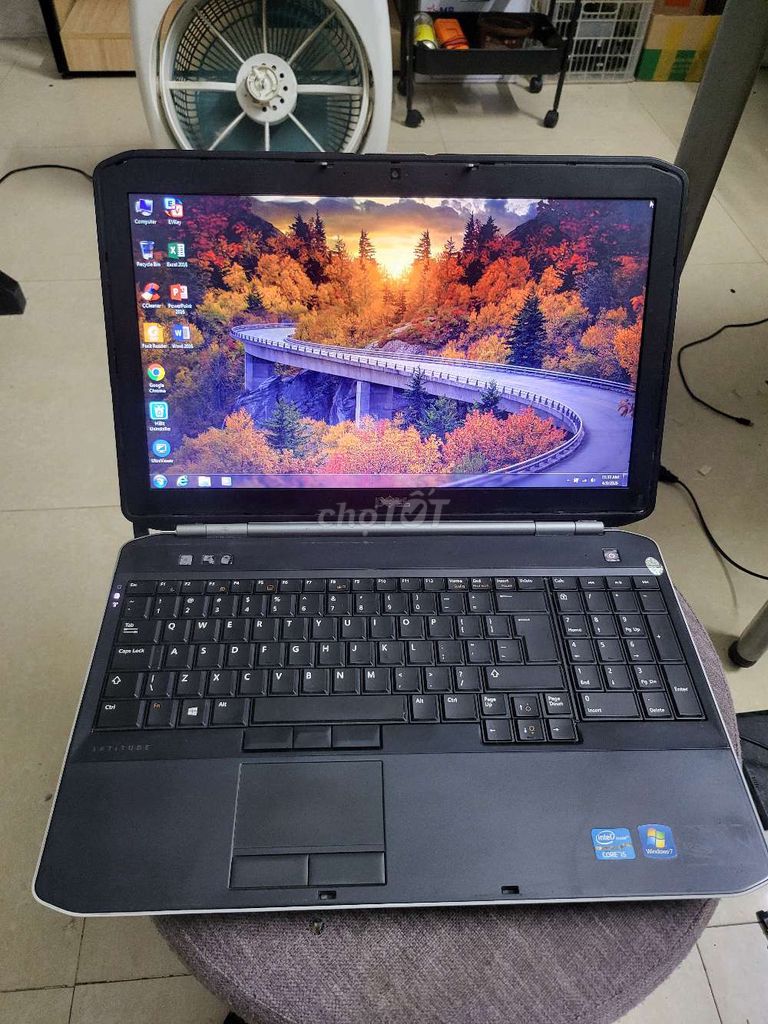 Dell E5520 i5-2430M 15.6 дюймов 4GB/250GB, аккумулятор изношен