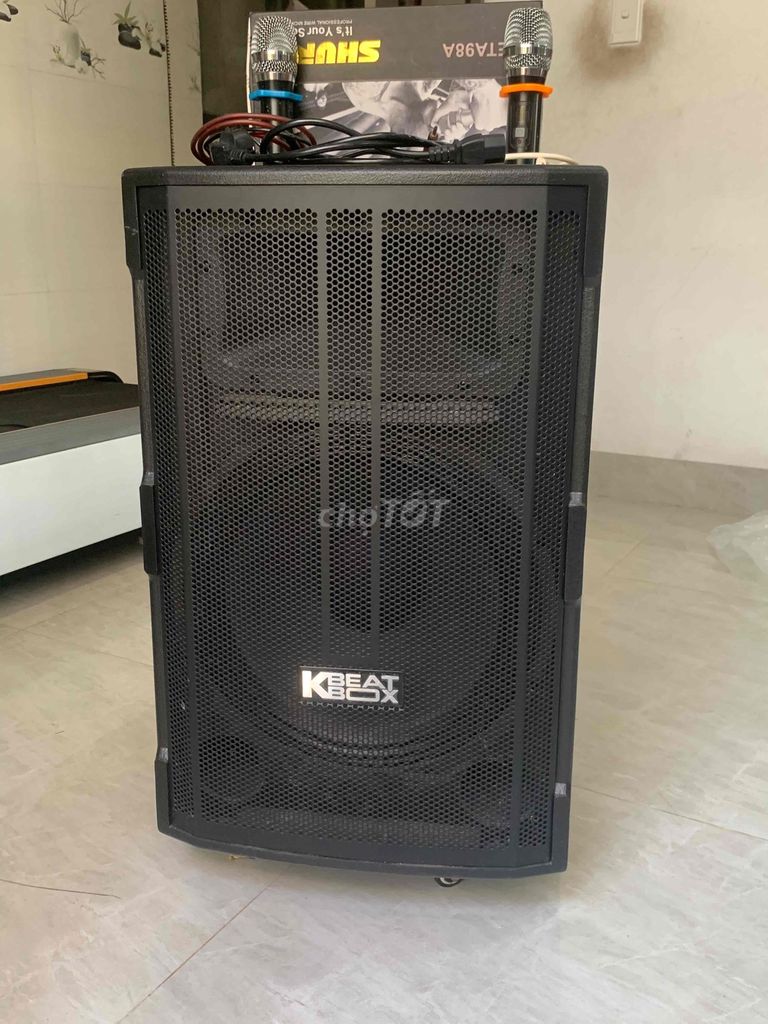 Портативная колонка KBeat черная с беспроводным микрофоном