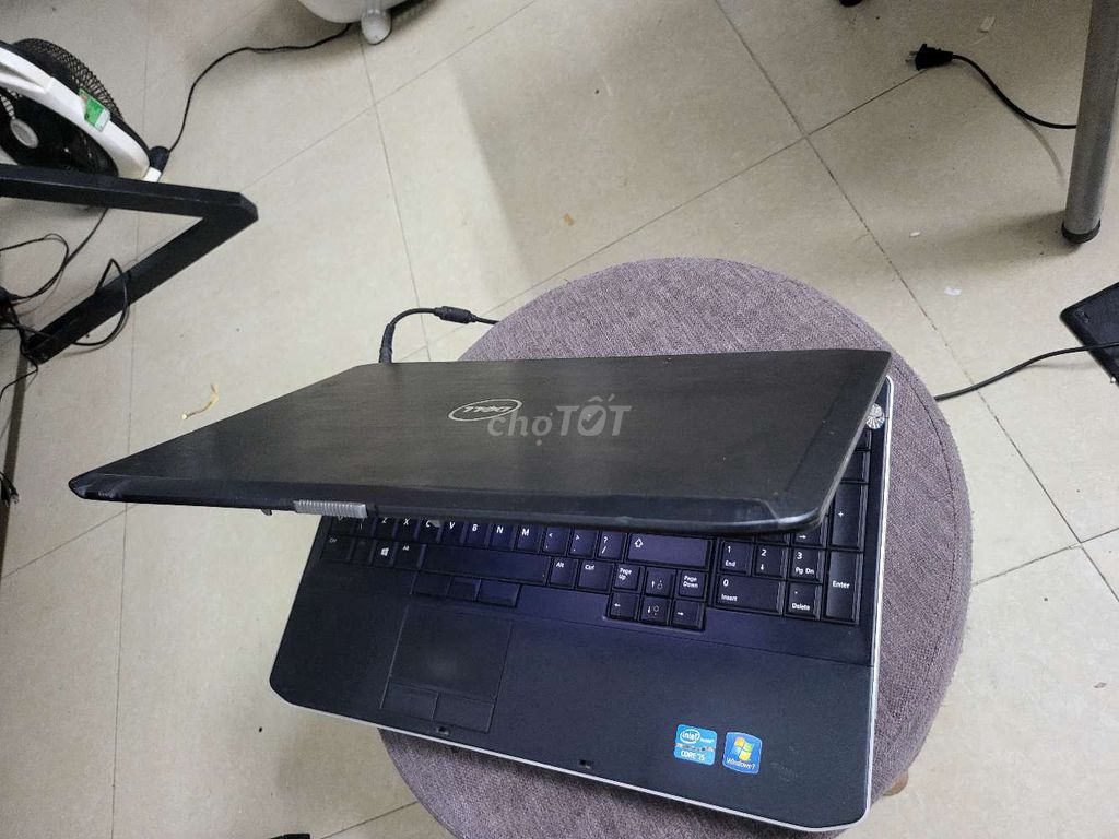Фото 3: Dell E5520 i5-2430M 15.6 дюймов 4GB/250GB, аккумулятор изношен
