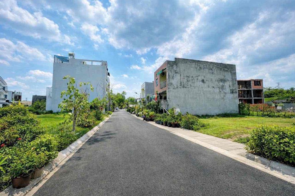 Фото 2: ПРОДАЖА ЗЕМЛИ РЯДОМ С ГЛАВНОЙ УЛИЦЕЙ НГУЕН БИНЬ ВСЕГО 4 МЛРД