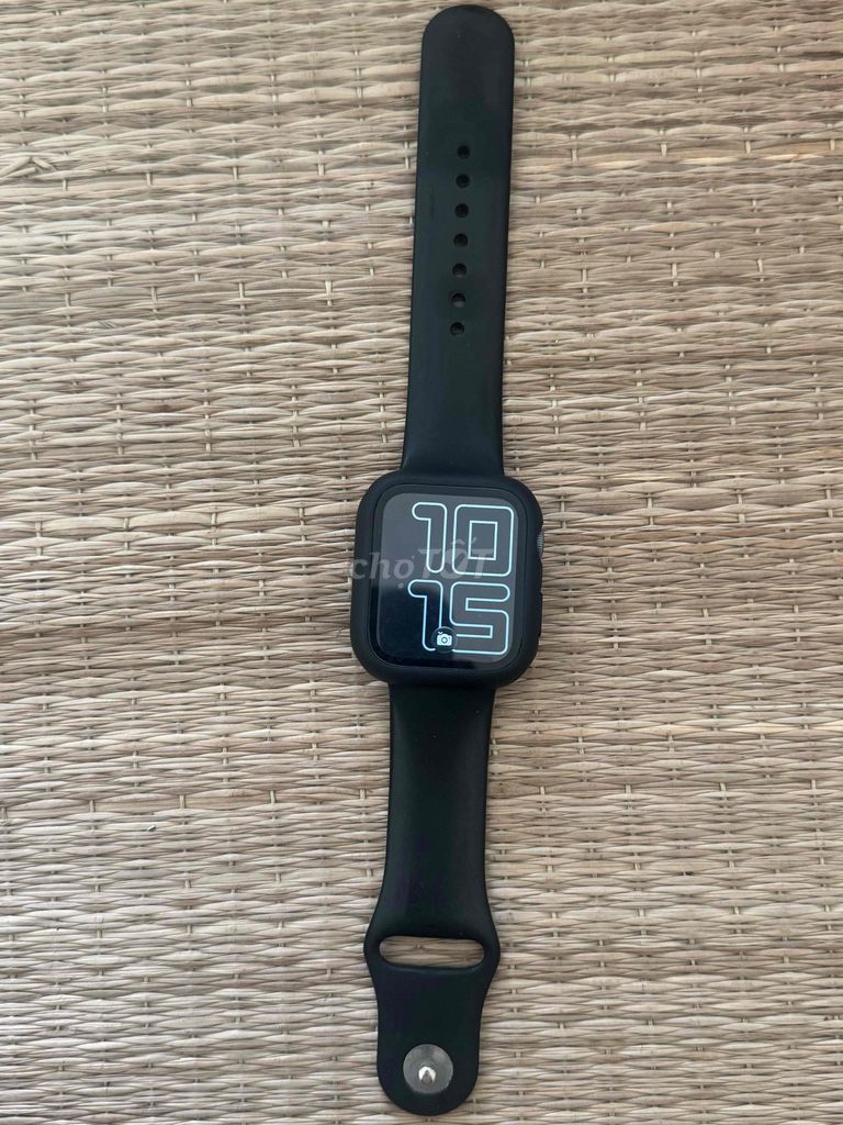 Фото 2: Apple Watch Series 6 44mm чёрный