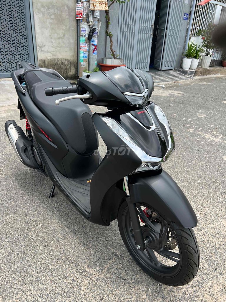 Фото 3: Honda SH125i ABS 2024 Черный матовый, специальная версия