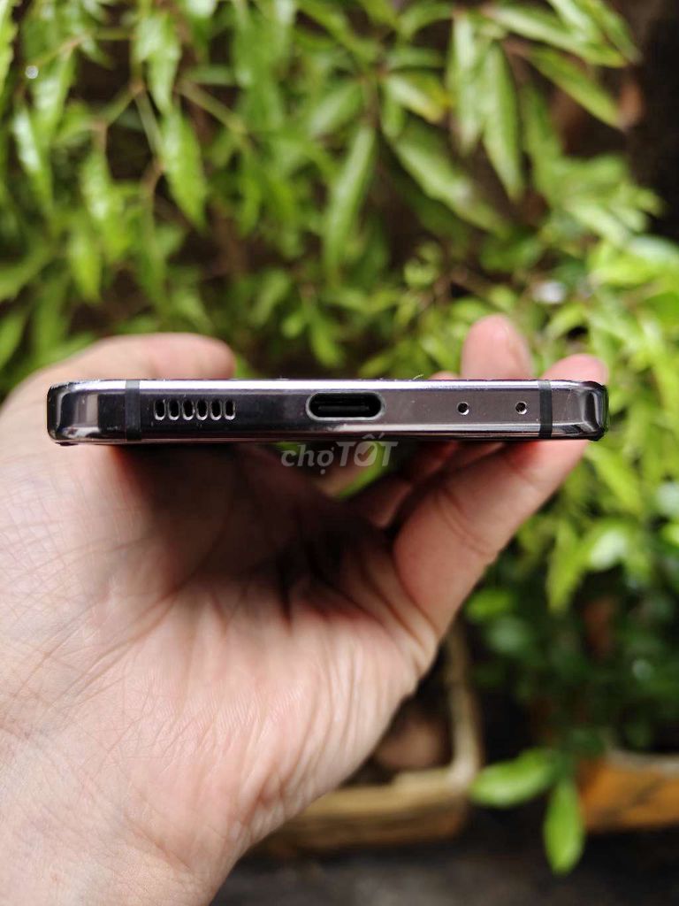 Фото 2: Samsung Z Flip 5 256Gb