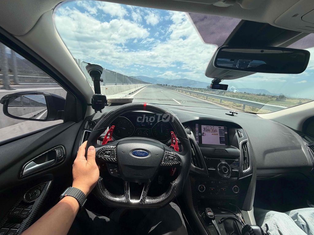 Фото 3: Ford Focus Sport 2019 Белый 68442 км