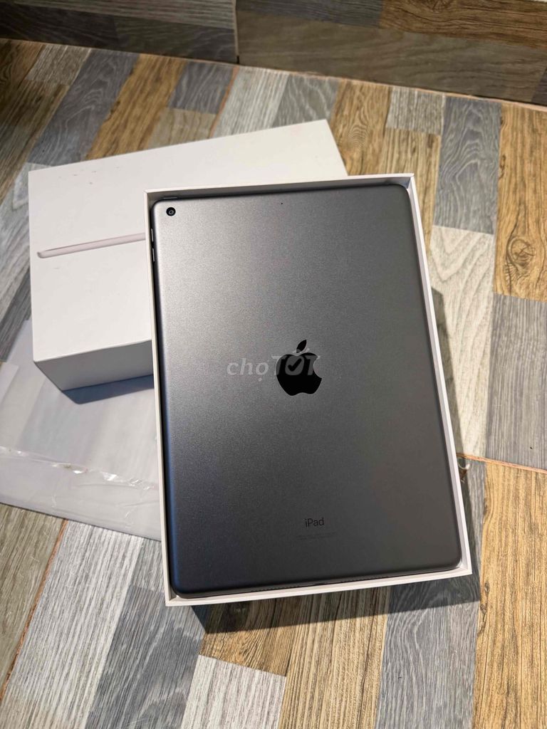 Фото 2: iPad Gen 9 Wifi 64GB Серый