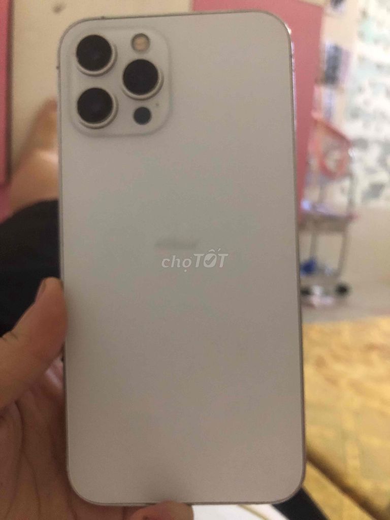 Apple iPhone 12 Pro Max белый, как новый