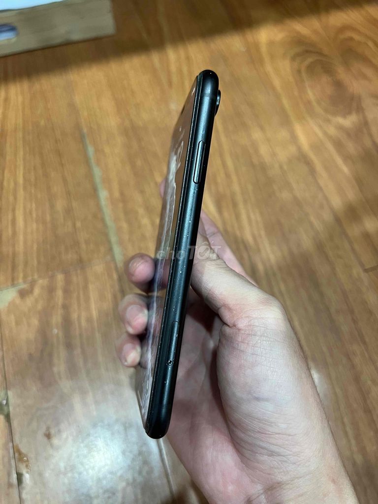 Фото 3: Apple iPhone XR черный 64gb Lock