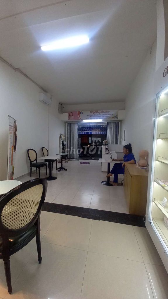 Фото 3: Сдаётся помещение под маникюрный салон, парикмахерскую — 32 Phan Bội Châu, цена всего 6,5 млн