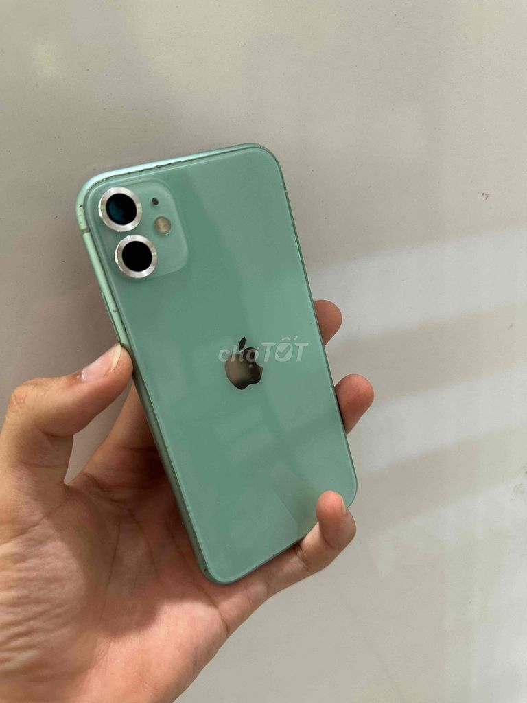 Продам телефон Apple iPhone 11