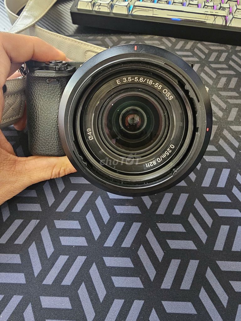 Фото 2: Камера Sony Alpha a6000 черная