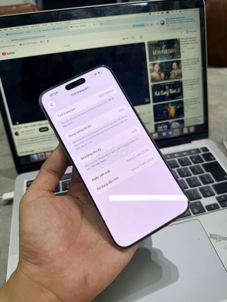Фото 2: Apple iPhone 15 Pro Max 256GB натуральный титан