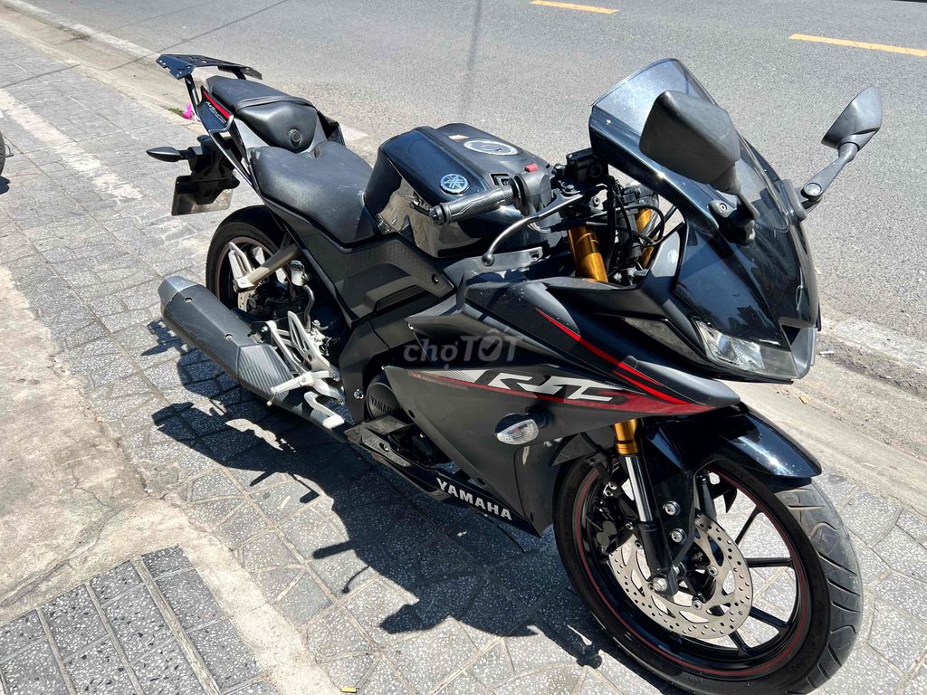 Yamaha R15 V3 Донг Мотодалат 2021