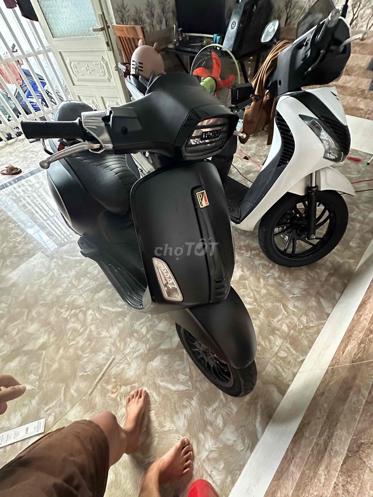 Фото 2: Piaggio Vespa Sprint черный