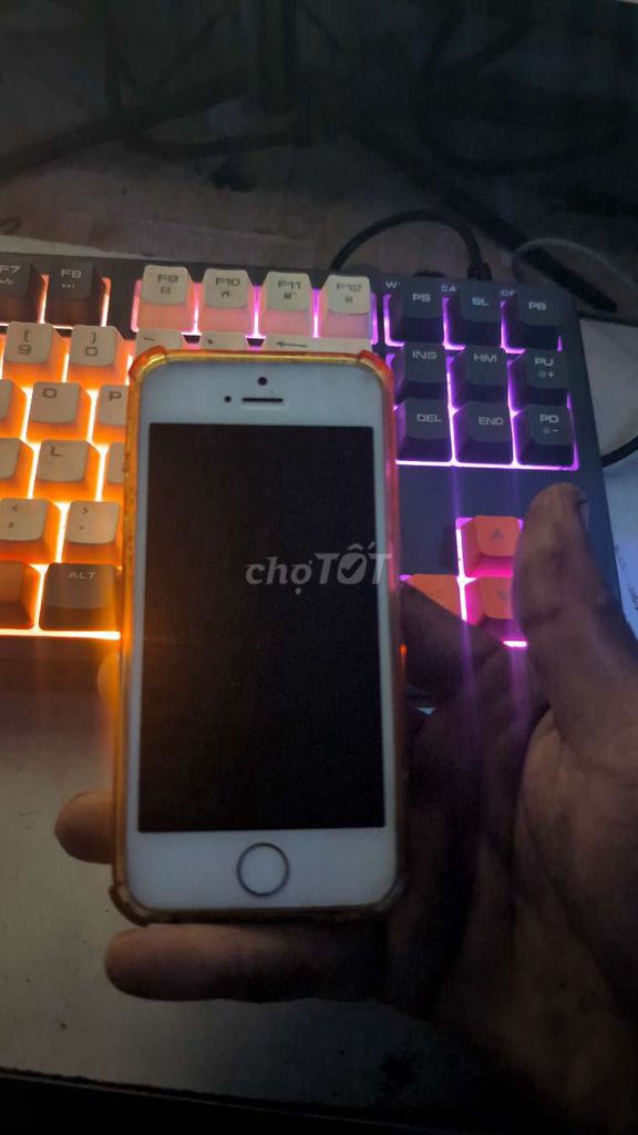 Apple iPhone 5s Белый Б/У