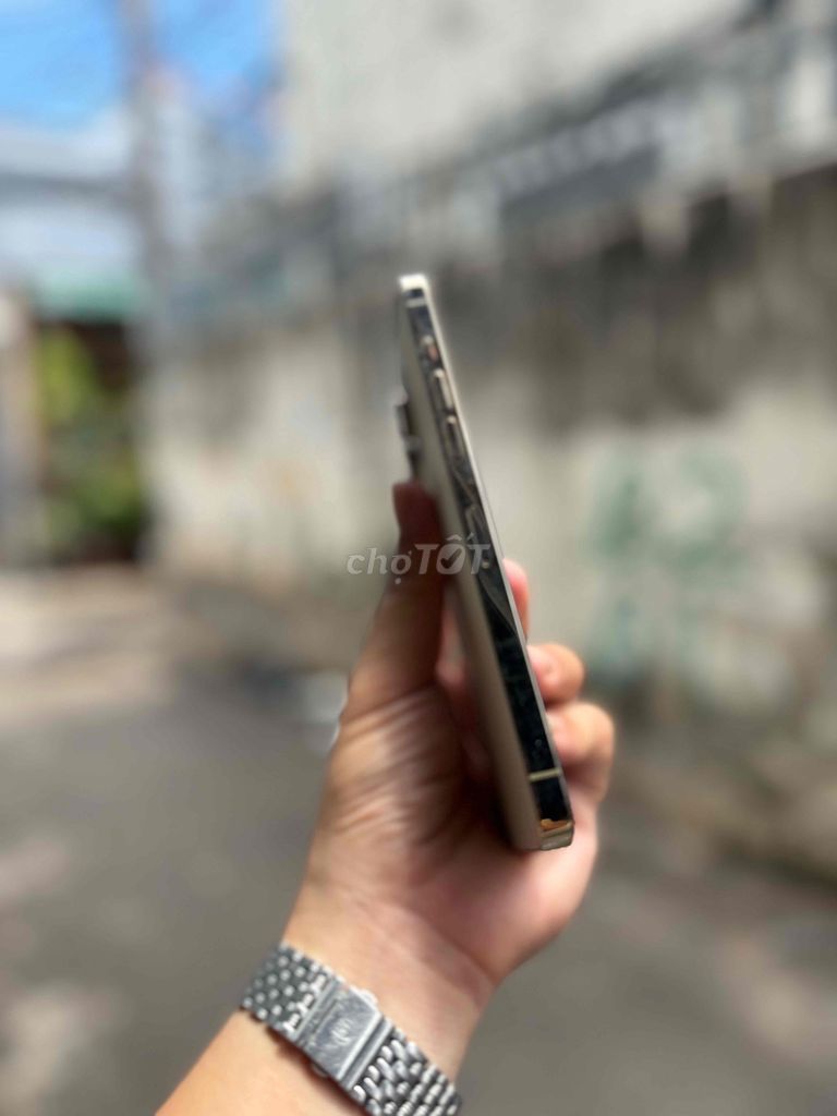 Фото 2: Apple iPhone 14 Pro Max 256GB В золотом цвете, б/у