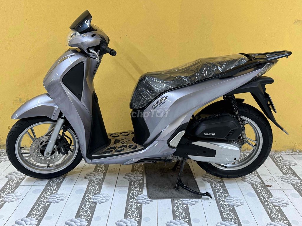 SH 125 đời 2018 màu xám lông chuộc 43C1-806.60