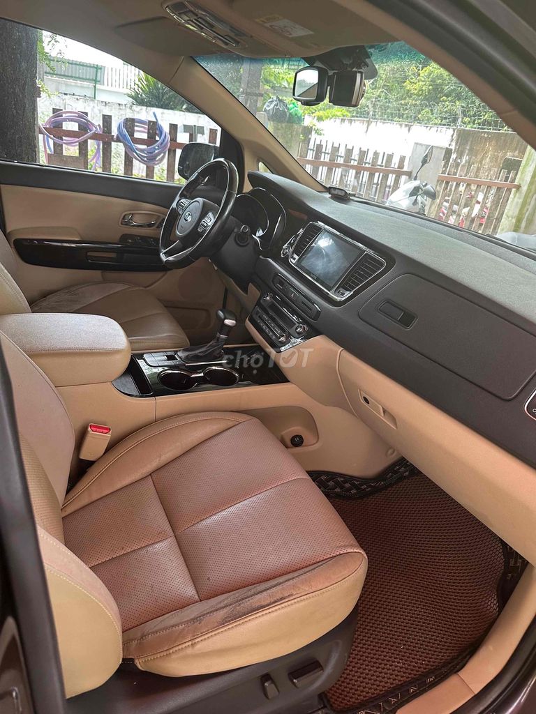 Фото 3: Kia Sedona 2019 Дизель, коричневый