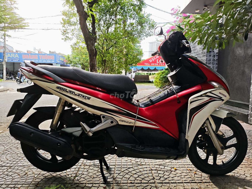Honda Air Blade 2011, двигатель оригинальный, тихий, все функции в порядке