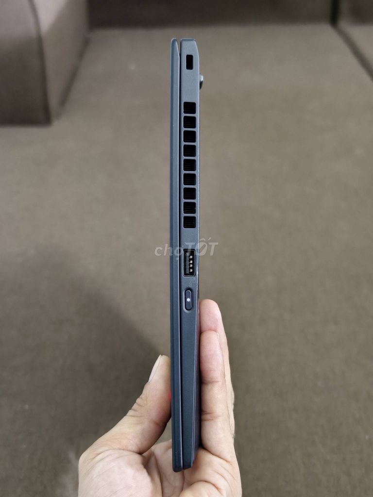 Фото 3: Lenovo ThinkPad X1 Carbon Gen 7 i7-10510U 14 inch 16GB/256GB SSD