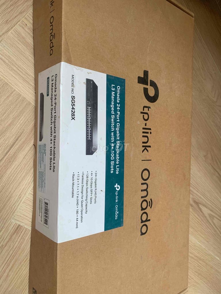 Фото 2: Сетевой коммутатор TP-Link SG5428X 24 порта Gigabit 4 порта