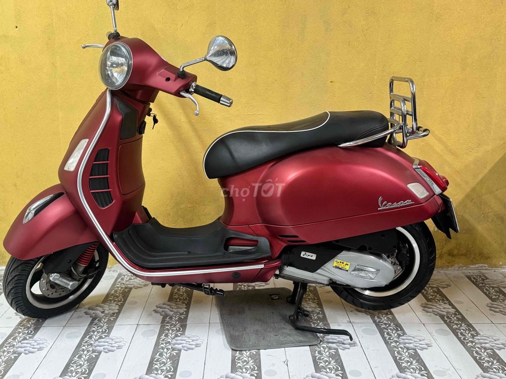 Vespa GTS ABS iGet Красная, абсолютно новая