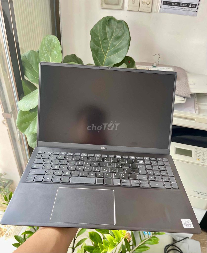 Фото 2: Dell Vostro 5501 i5 10-го поколения, 15.6 дюйма, 8ГБ/256ГБ