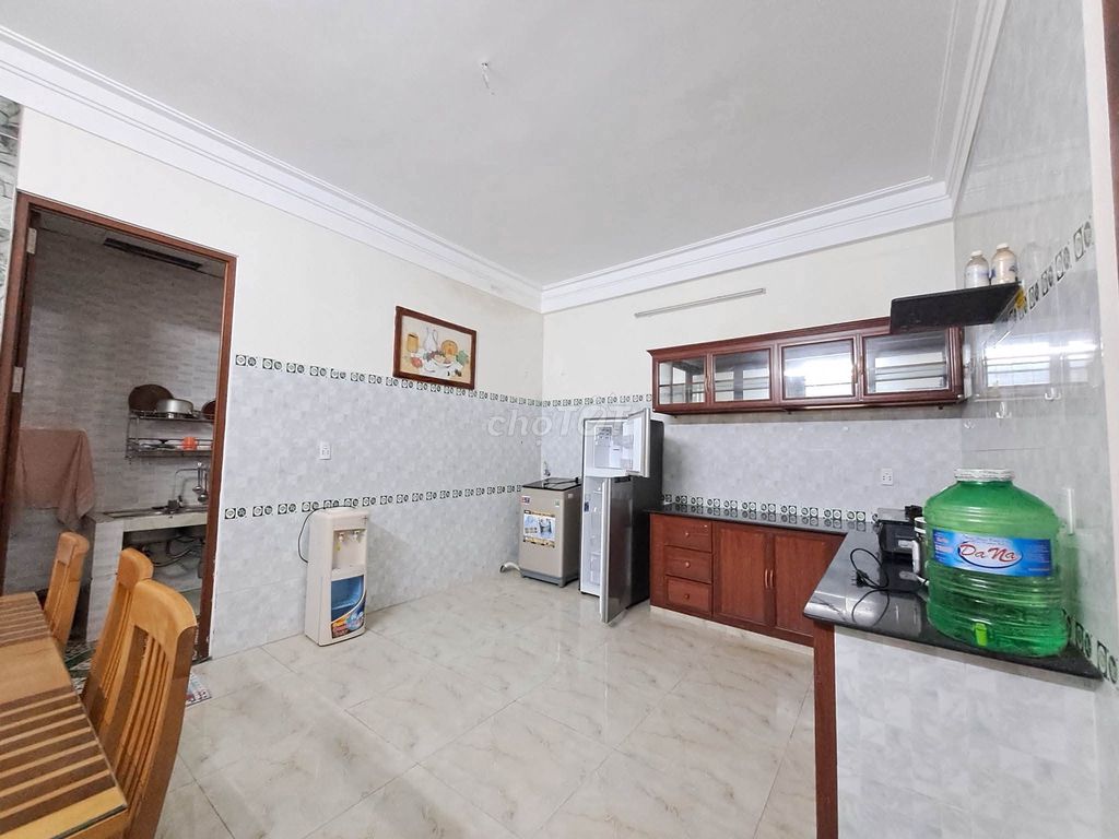 Фото 2: ДОМ 2 ЭТАЖА 3СП 3ТУАЛЕТ РАЙОН МЫ АН
