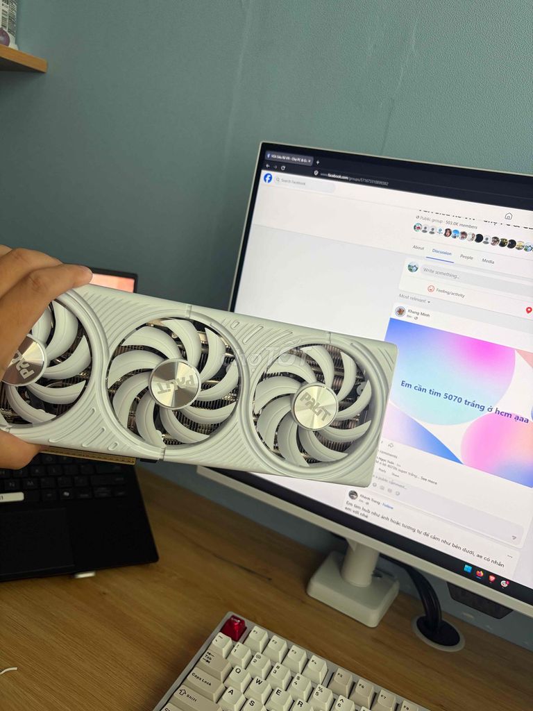 Фото 2: Видеокарта Palit RTX5070 White OC