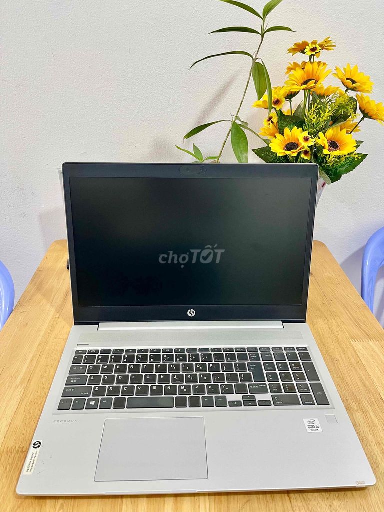 Фото 2: HP Laptop i5 10-го поколения 15.6 дюймов 8ГБ/256ГБ как новый