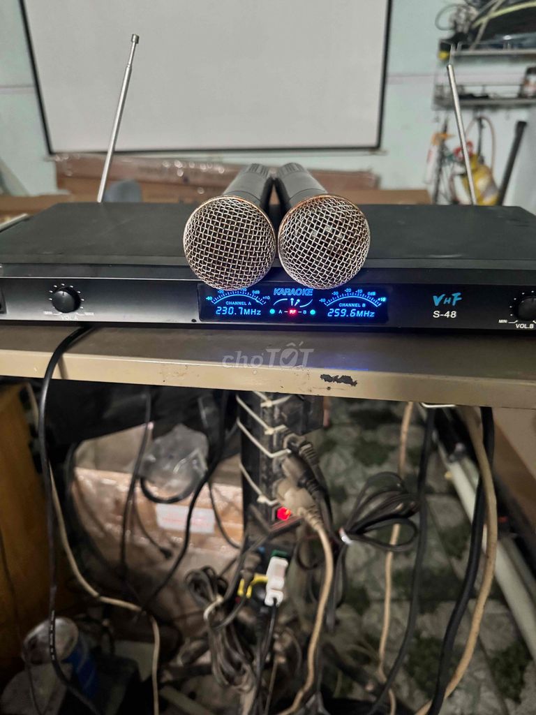 Фото 2: Микрофон караоке VHF-S48, волна VHF, черный
