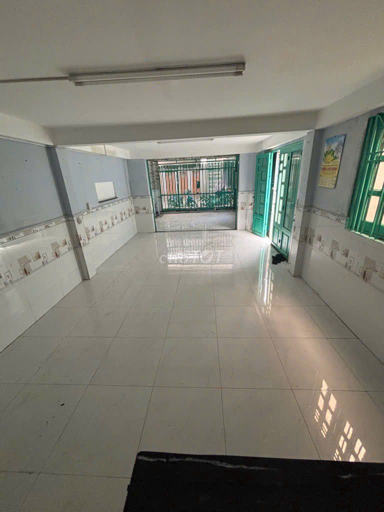 Фото 3: Nhà 4x15m, 2 lầu, 3 phòng ngủ Lê Văn Quới giá 10 triệu/tháng