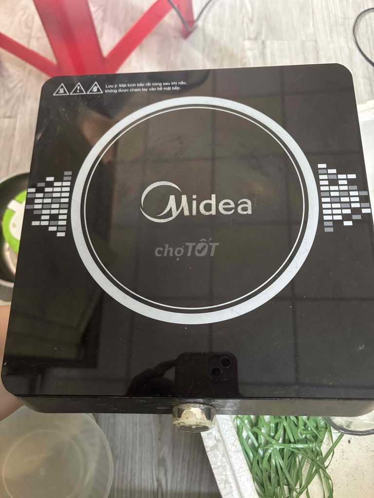 Черная варочная панель Midea