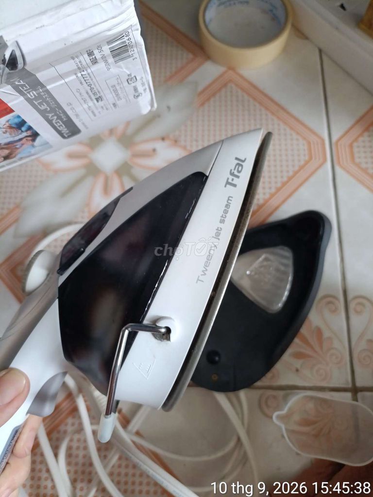 Фото 2: Паровой утюг Tefal