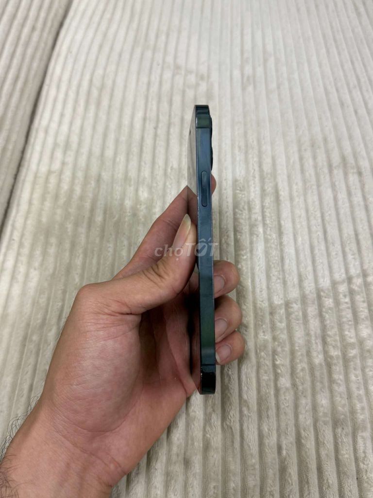 Фото 3: Apple iPhone 12 Pro синий